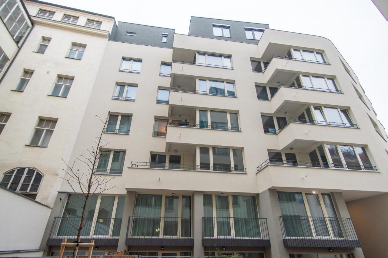 Apartment With Balcony Prag Eksteriør billede