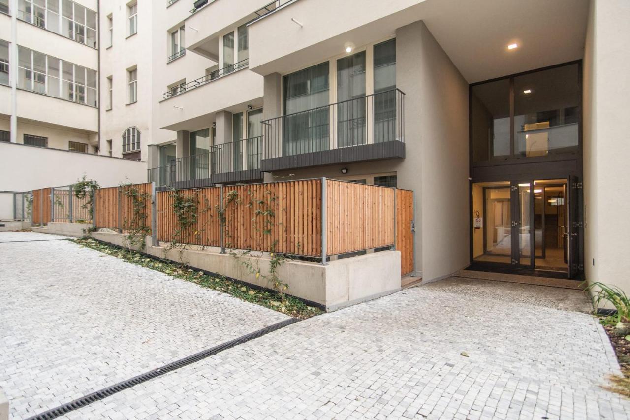 Apartment With Balcony Prag Eksteriør billede