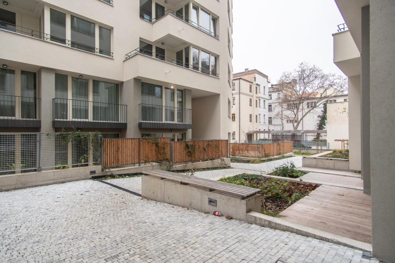 Apartment With Balcony Prag Eksteriør billede